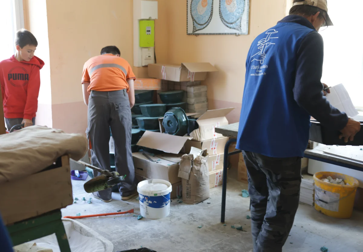 Outil en main maçonnerie