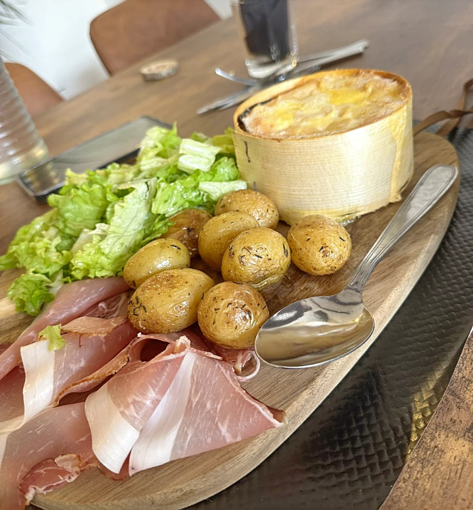 Menu Menil-sur-Belvitte