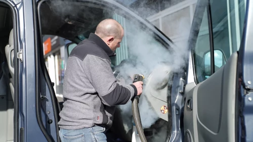 Préparateur Esthétique Automobile